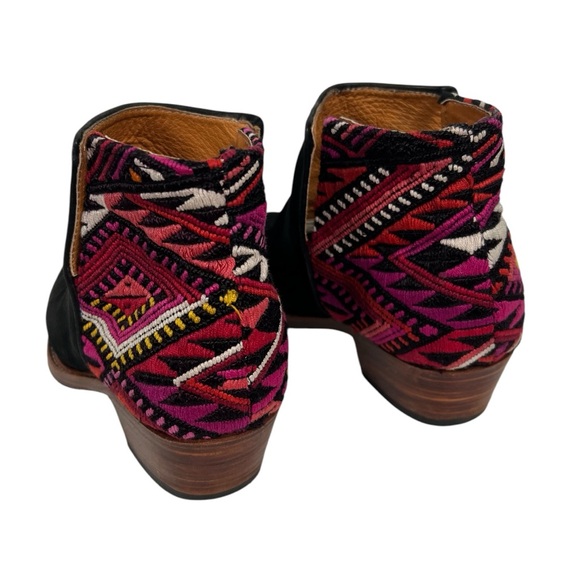 Unique Handmade Guatemalan Embroidered Stacked Heel Nubuck Ankle Booties 6.5/7 - Picture 2 of 7